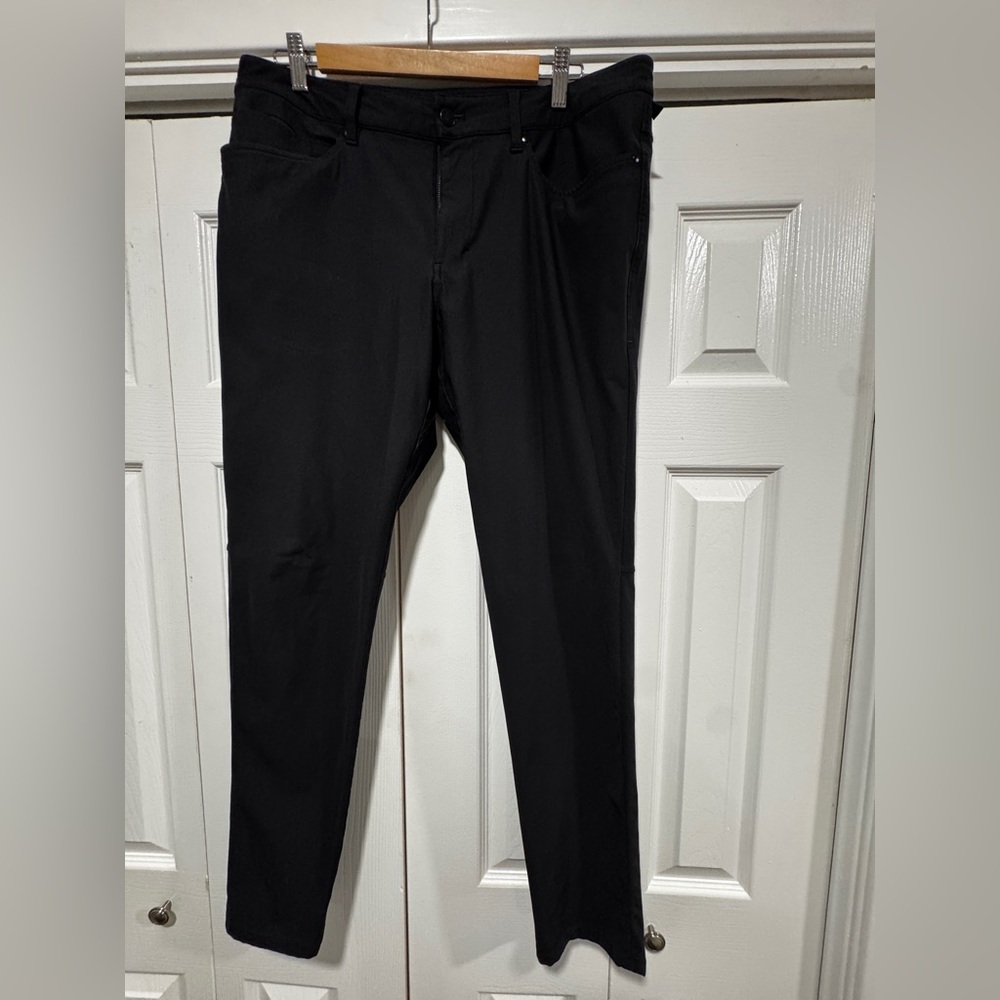 Lululemon Men's Black Pants